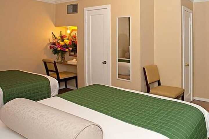 Room 8 of 44